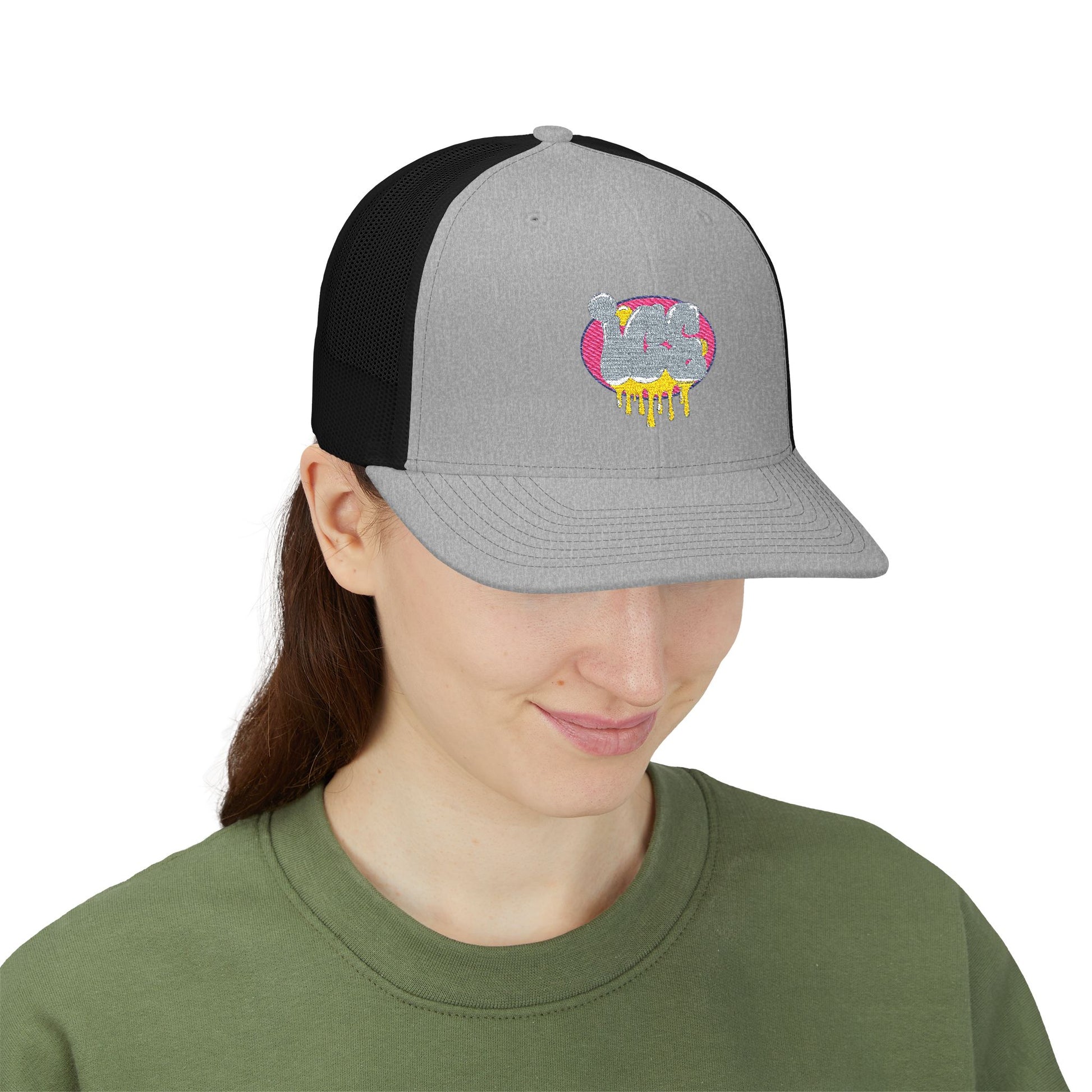 Cute Cat Embroidered Snapback Trucker Cap, Cat Lover Gift, Animal Hat, Adjustable Cap for Summer, Fashionable Headwear, Unique Accessories